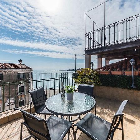 Ca' Delfina Holiday Home البندقية المظهر الخارجي الصورة