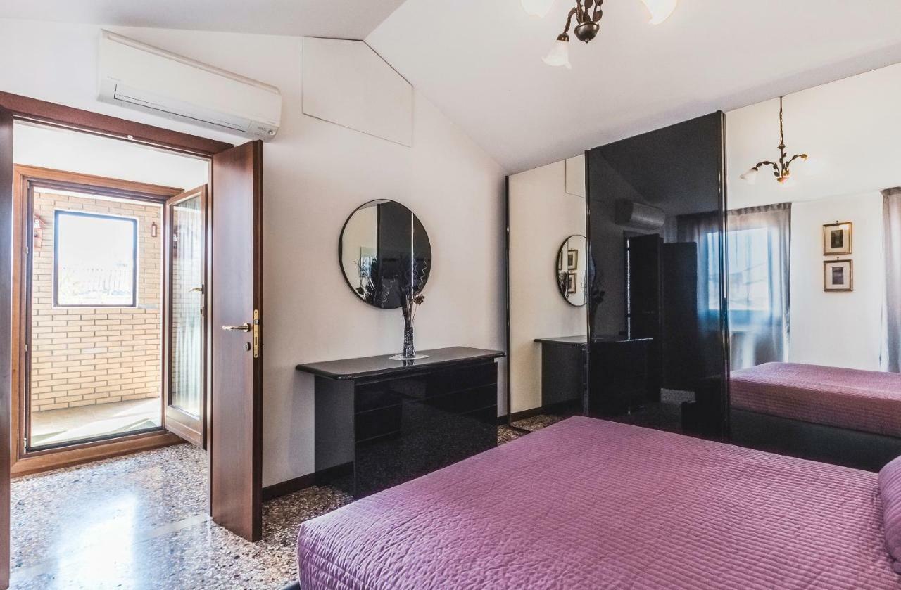 Ca' Delfina Holiday Home البندقية المظهر الخارجي الصورة